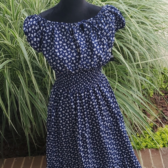 Ana & Rosa blue white bird dress - Picture 2 of 9